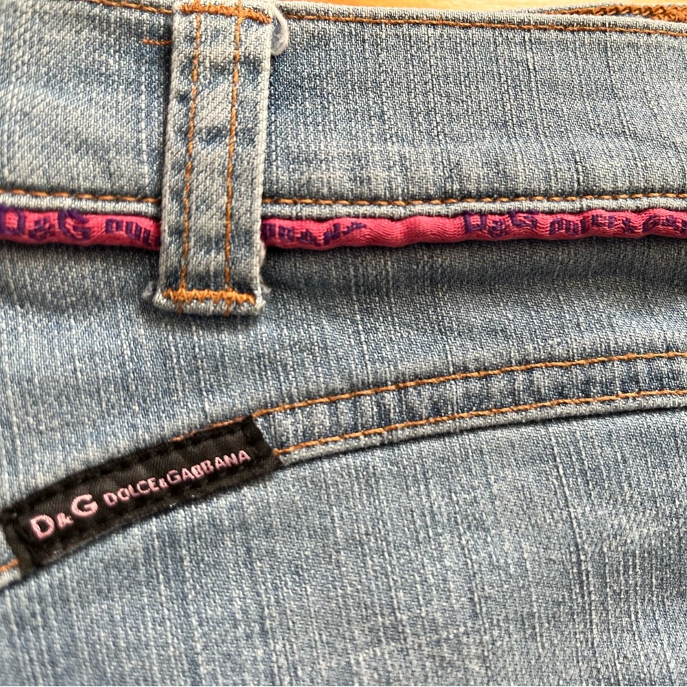 Dolce & Gabbana denim pencil skirt back pockets pink D+G piping